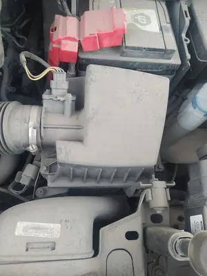 Foto de CAJA FILTRO AIRE FORD TRANSIT COURIER (C4A) 1.5 TDCi CAT (95 CV / 70 KW) referencia ET769A600