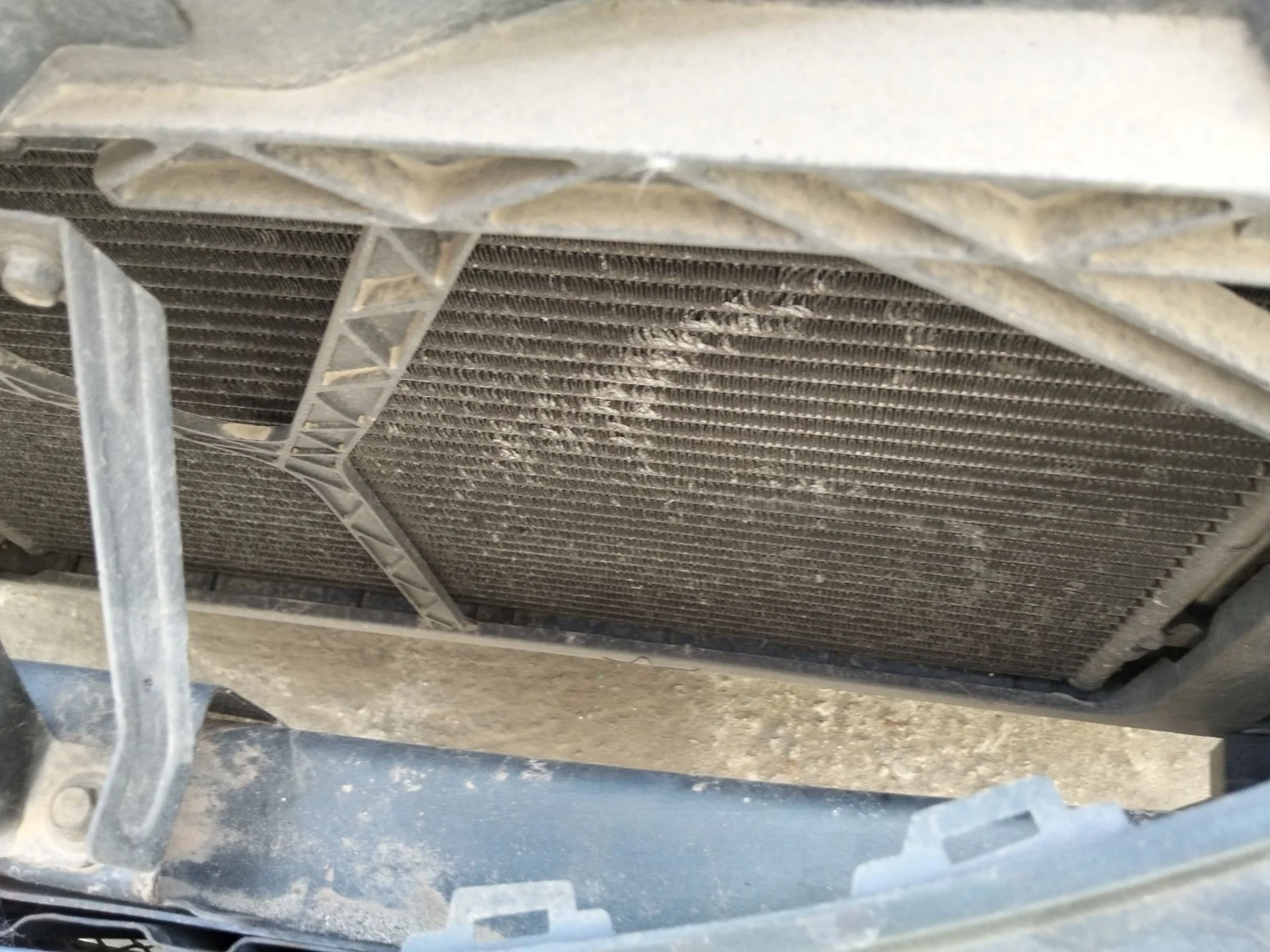Foto de CONDENSADOR / RADIADOR AIRE ACONDICIONADO MAZDA 3 BERLINA (BK) 1.6 16V CAT (105 CV / 77 KW) referencia BP4K-61-48Z