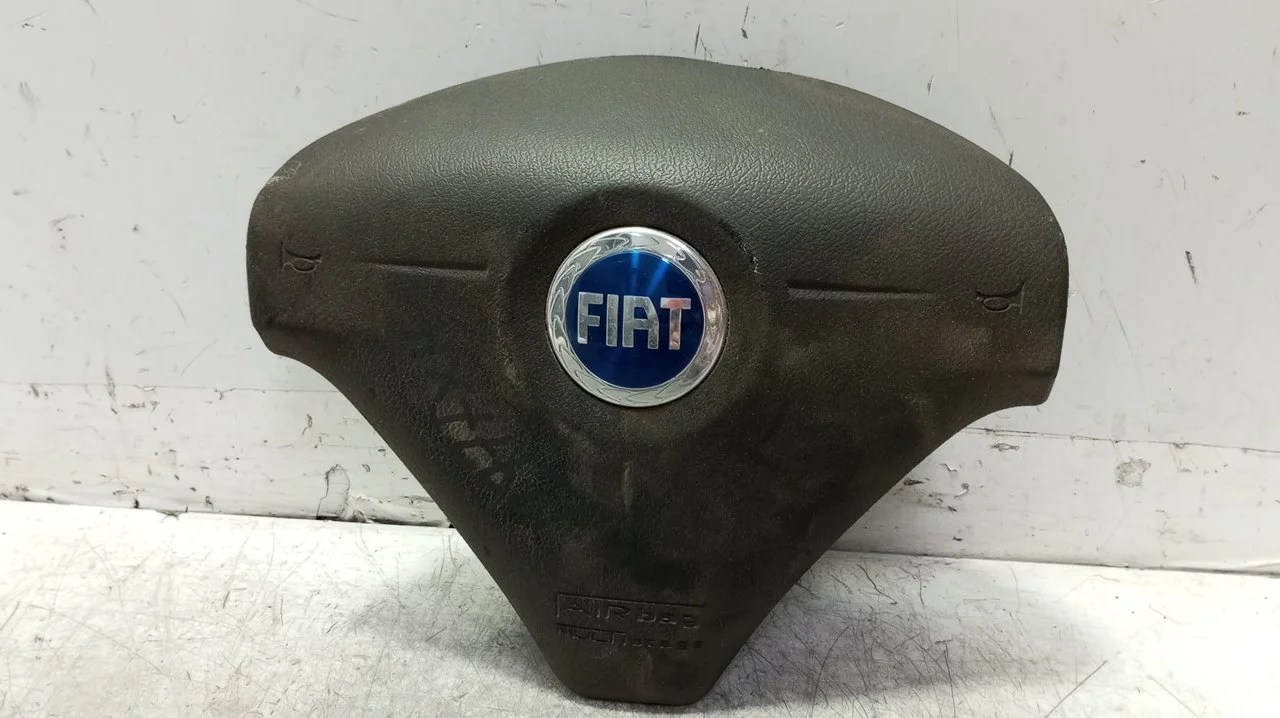 Foto de AIRBAG DELANTERO IZQUIERDO FIAT CROMA (194) 1.9 JTD 16V CAT (150 CV / 110 KW) referencia 735399616