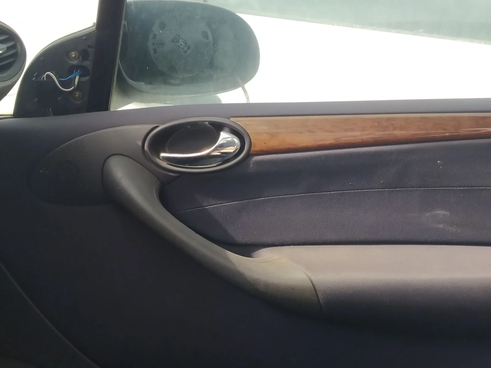 Foto de MANETA INTERIOR DELANTERA DERECHA MERCEDES-BENZ CLASE A (BM 168) 1.7 CDI Diesel CAT (95 CV / 70 KW)