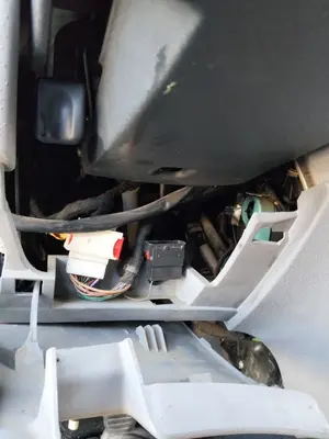 Foto de COLUMNA DIRECCION CITROEN C3 1.4 HDi (68 CV / 50 KW) referencia 4123S0