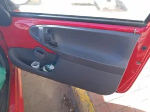 Foto de ELEVALUNAS DELANTERO DERECHO PEUGEOT 107 1.0 CAT (384F) (68 CV / 50 KW)