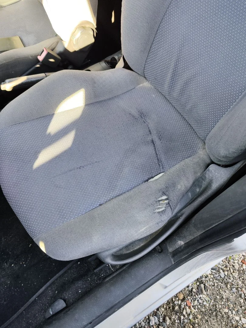 Foto de ASIENTO DELANTERO IZQUIERDO FIAT II PUNTO (188) BERLINA 1.3 JTD CAT (69 CV / 51 KW)