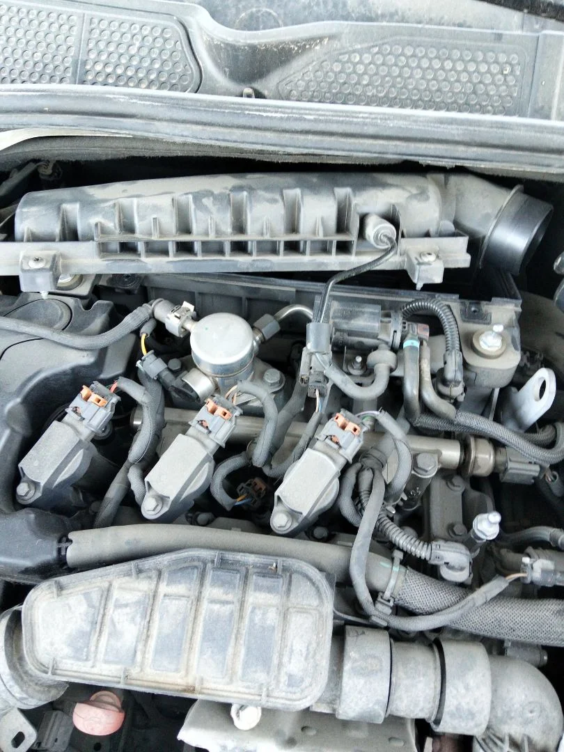 Foto de CAJA FILTRO AIRE CITROEN C4 CACTUS 1.2 12V VTi (82 CV / 60 KW) referencia 9826454780