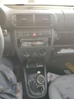 Foto de CONSOLA CENTRAL SEAT LEON (1M1) 1.6  (101 CV / 74 KW)
