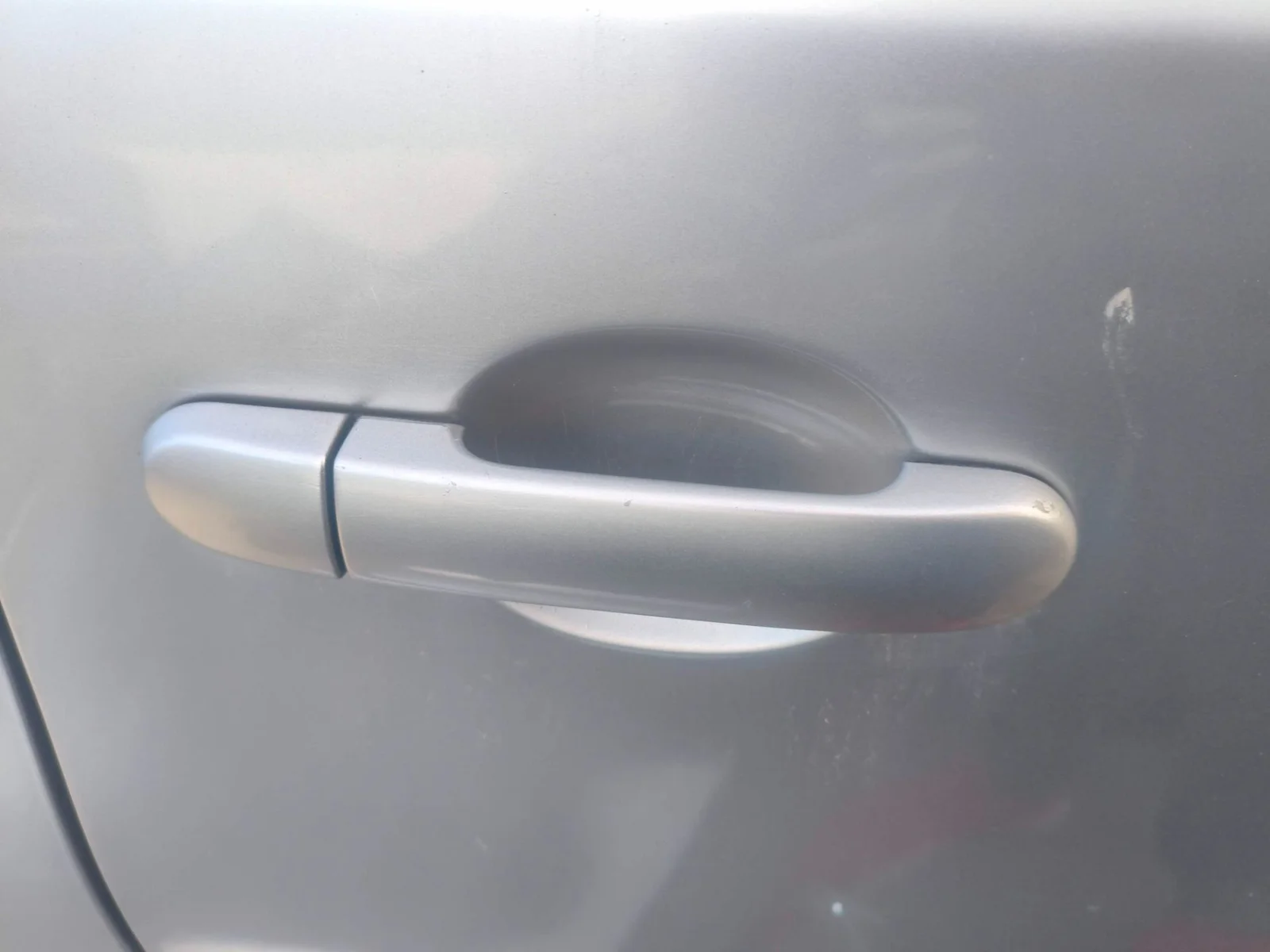 Foto de MANETA EXTERIOR LATERAL DERECHA NISSAN NOTE (E11E) 1.4 CAT (88 CV / 65 KW)