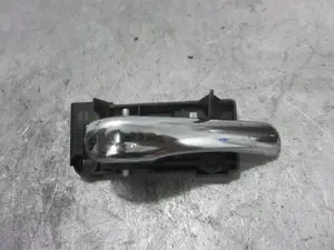 Foto de MANETA INTERIOR DELANTERA DERECHA ALFA ROMEO 147 (190) 1.9 JTD CAT (101 CV / 74 KW) referencia 46736145