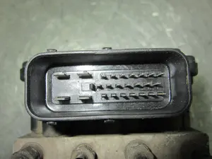 Foto de ABS PEUGEOT 206 1.6 16V CAT (109 CV / 80 KW) referencia 9632539480 foto 6