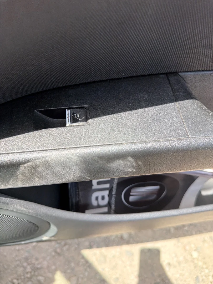 Foto de MANDO ELEVALUNAS DELANTERO DERECHO SEAT LEON (1P1)