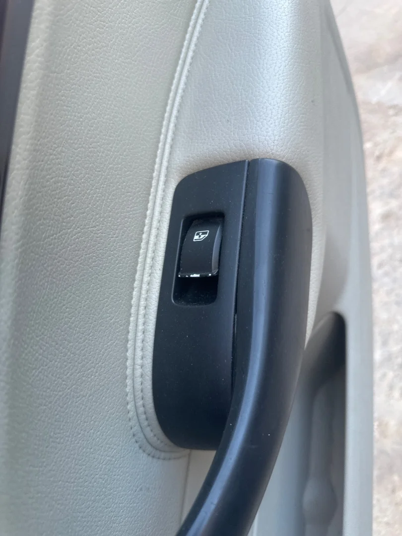 Foto de MANDO ELEVALUNAS DELANTERO DERECHO SAAB 9-3 BERLINA 1.9 TiD CAT (150 CV / 110 KW)