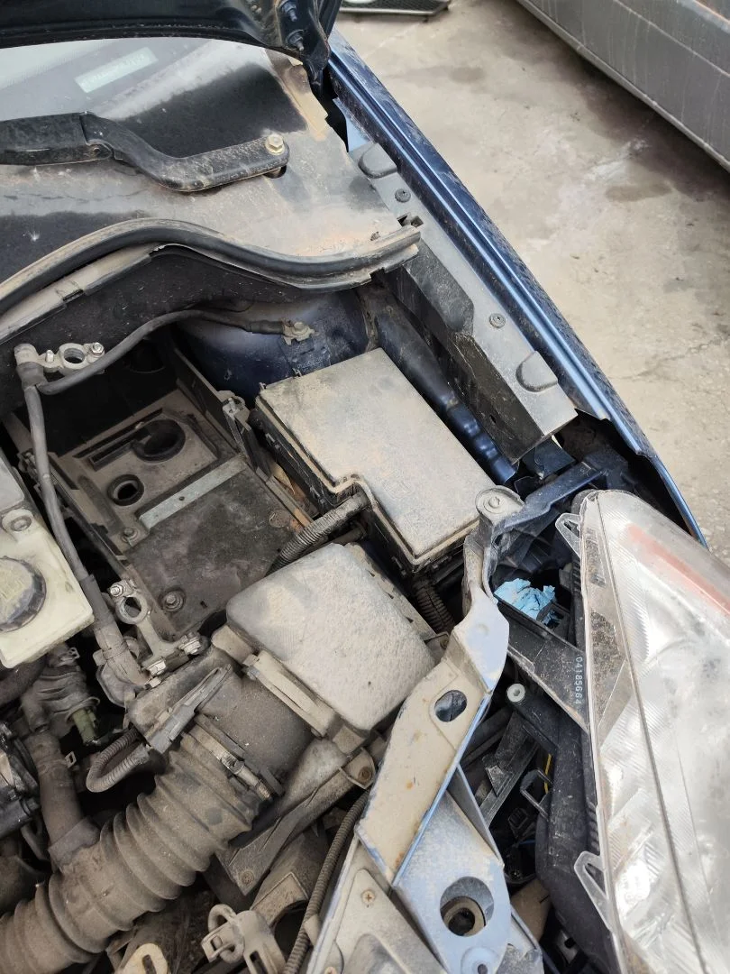 Foto de CAJA RELES / FUSIBLES FORD FOCUS C-MAX (CAP)(2003) 1.6 TDCi CAT (109 CV / 80 KW)