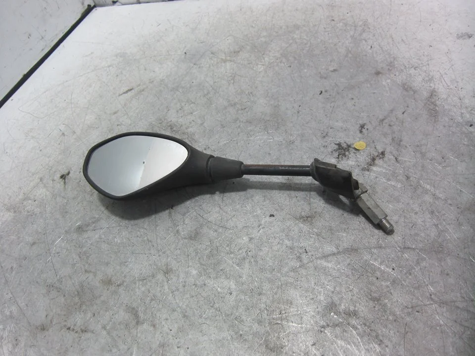 Foto de RETROVISOR IZQUIERDO PIAGGIO (VESPA) VESPA GTS 124 cm3 - 11 kW (15 CV / 11 KW) referencia E11001094