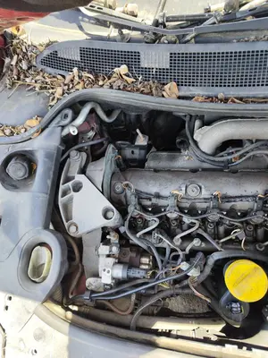 Foto de MOTOR COMPLETO RENAULT MEGANE II BERLINA 3P 1.9 dCi Diesel (120 CV / 88 KW) referencia F9Q800