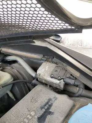 Foto de MOTOR LIMPIA DELANTERO AUDI A4 BERLINA (8K2) 2.0 16V TDI (143 CV / 105 KW)