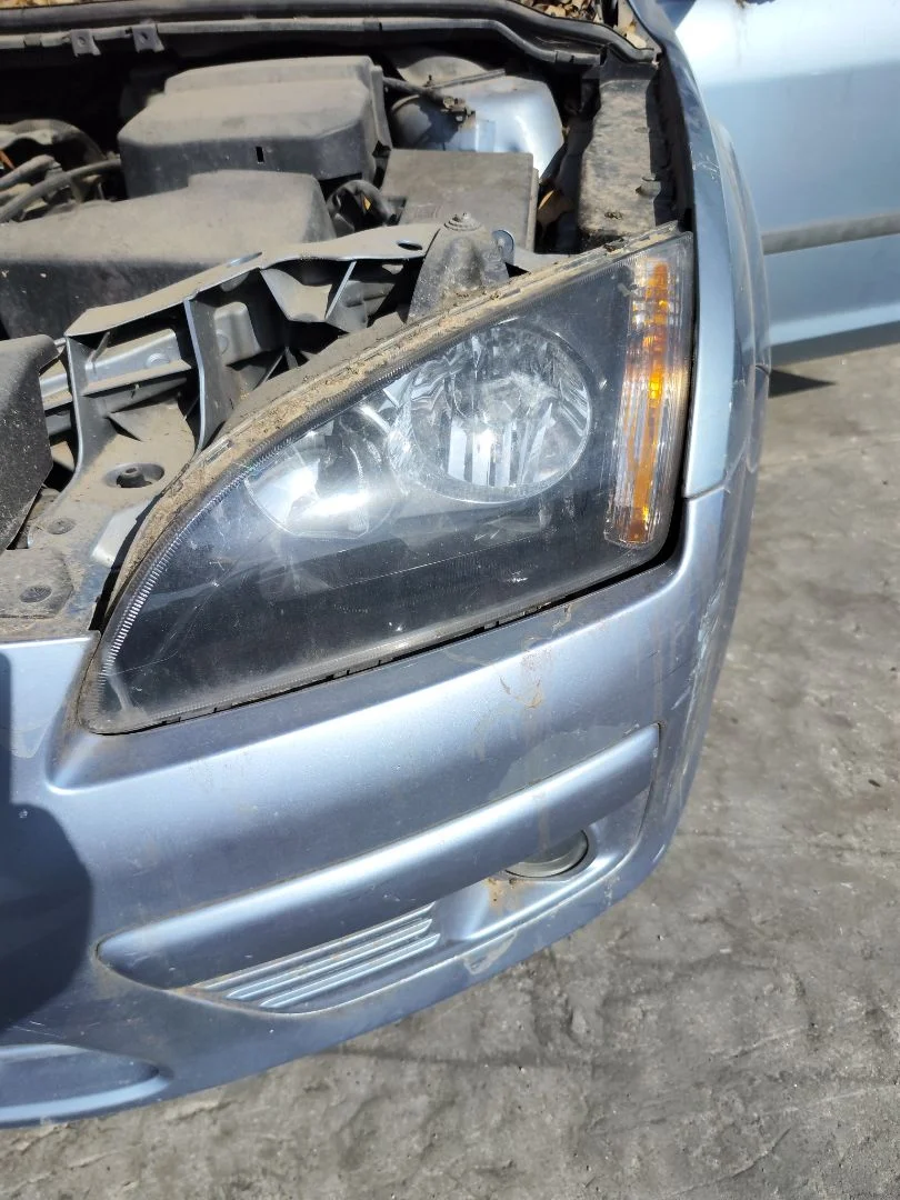 Foto de FARO IZQUIERDO FORD FOCUS BERLINA (CAP) 1.8 TDCi Turbodiesel CAT (116 CV / 85 KW)