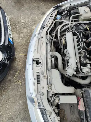 Foto de PANEL FRONTAL KIA CERATO (LD) 1.5 CRDi (102 CV / 75 KW) referencia 641012F000