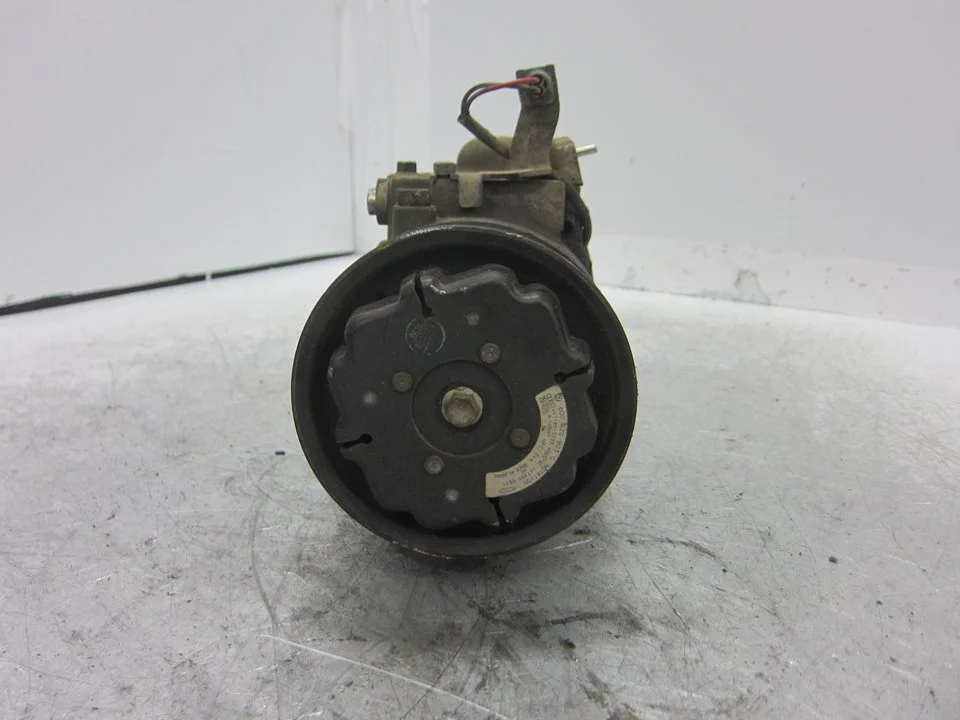 Foto de COMPRESOR AIRE ACONDICIONADO SEAT IBIZA (6L1) referencia 6Q0820803G