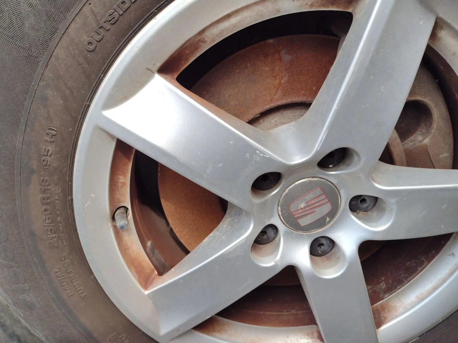 Foto de RUEDA DE REPUESTO SEAT ALHAMBRA (710) 2.0 TDI (140 CV / 103 KW) referencia 7N5601025