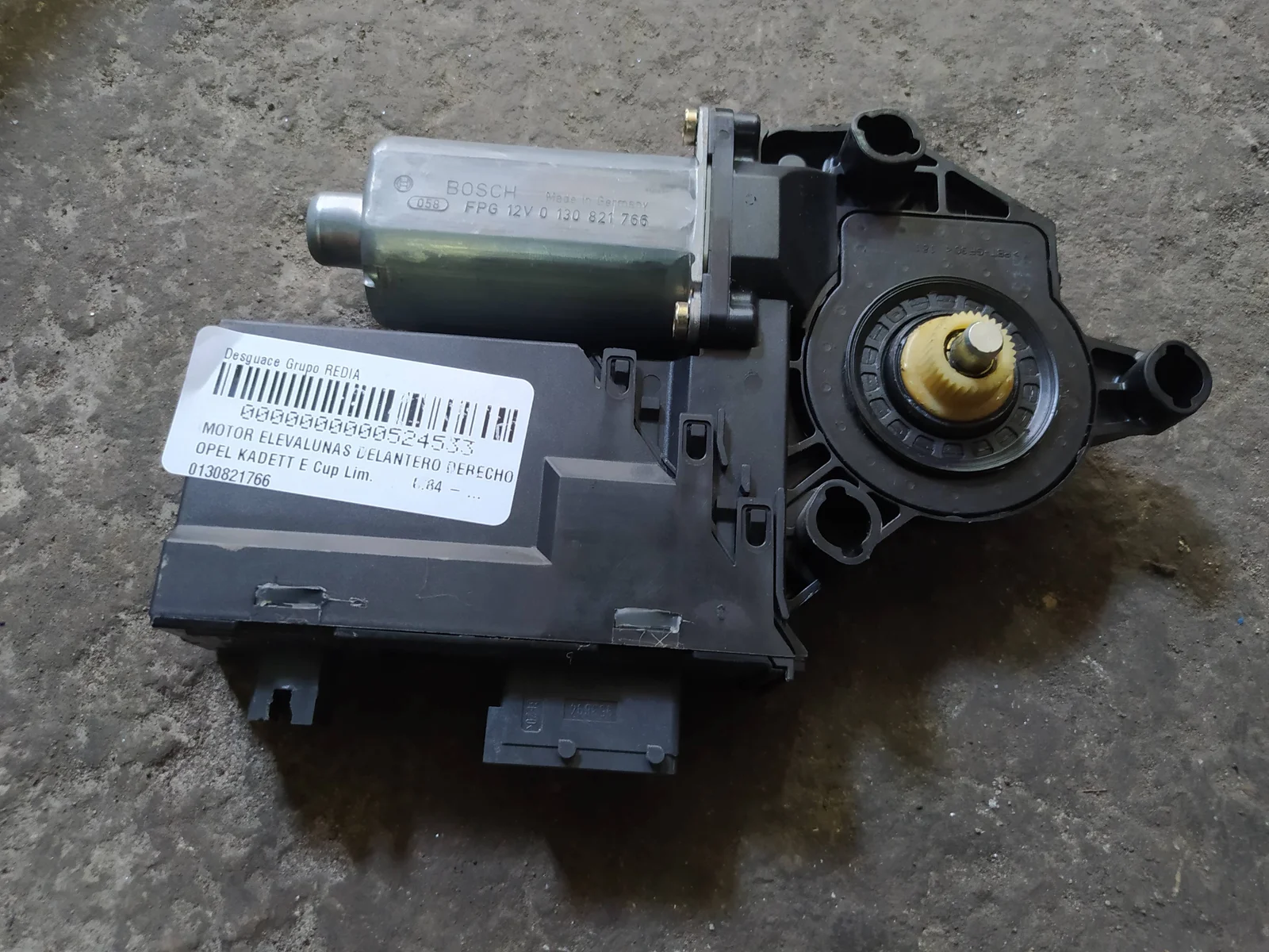 Foto de MOTOR ELEVALUNAS DELANTERO DERECHO OPEL KADETT E 1.6 Diesel (54 CV / 40 KW) referencia 0130821766