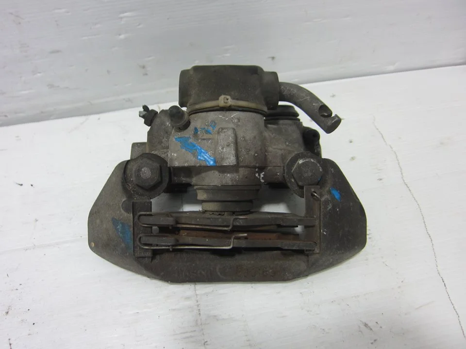 Foto de PINZA DE FRENO TRASERA IZQUIERDA PEUGEOT 406 2.0 16V CAT (136 CV / 100 KW) referencia 331516