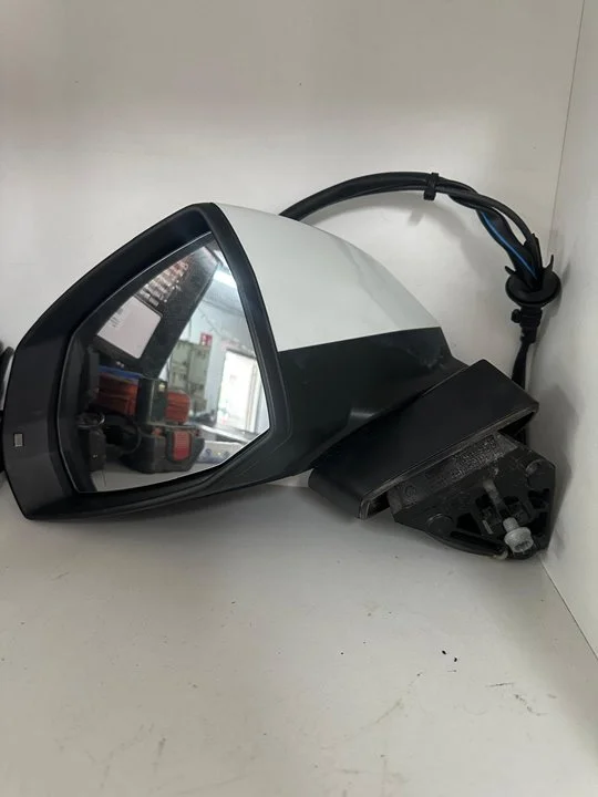 Foto de RETROVISOR IZQUIERDO AUDI SQ7 (4MB) 4.0 V8 TDI (435 CV / 320 KW)