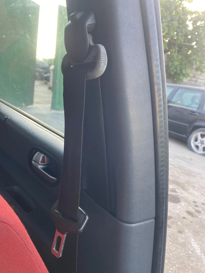 Foto de CINTURON SEGURIDAD DELANTERO IZQUIERDO MITSUBISHI COLT CZ3 BERL. 5 (Z30A) 1.3 CAT (95 CV / 70 KW)
