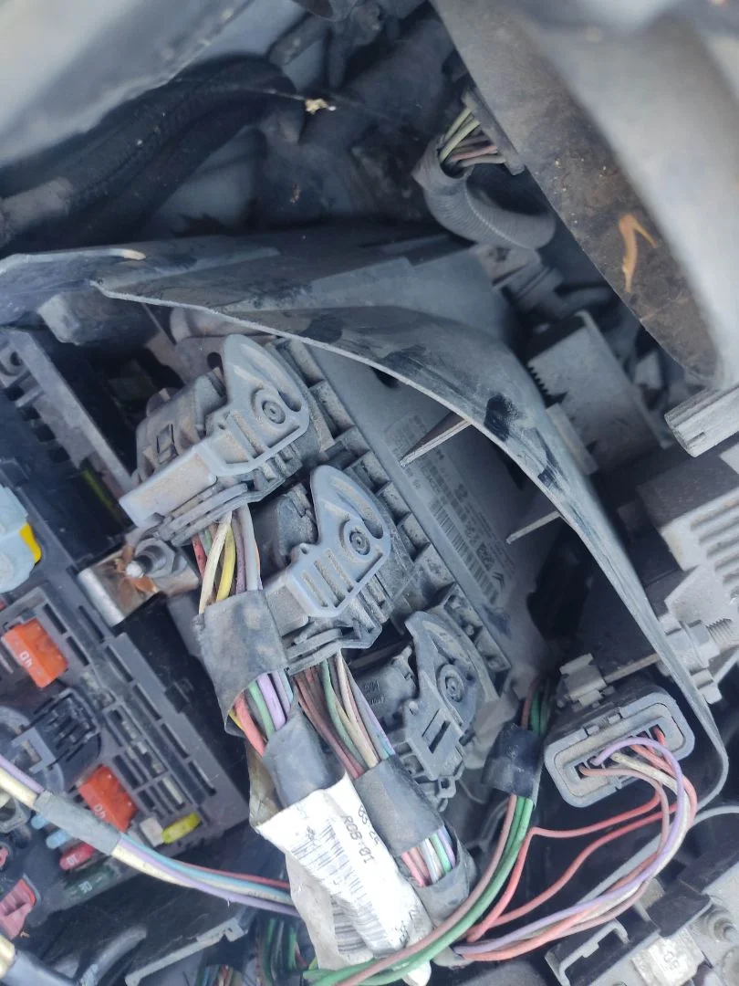 Foto de CENTRALITA MOTOR UCE PEUGEOT PARTNER TEPEE 1.6 16V HDi CAT (9HT / DV6BTED4) (75 CV / 55 KW) referencia 0281013871