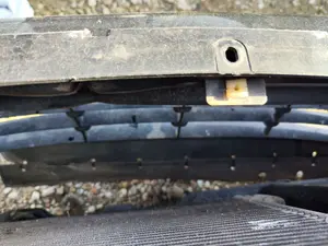 Foto de REFUERZO PARAGOLPES DELANTERO CITROEN C3 1.4  (73 CV / 54 KW)