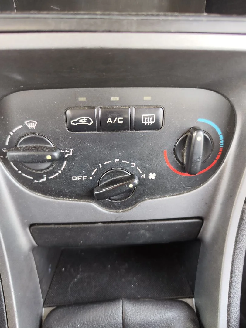 Foto de MANDO CALEFACCION / AIRE ACONDICIONADO PEUGEOT 307 (S1)(04.2001) 1.6 16V CAT (109 CV / 80 KW)
