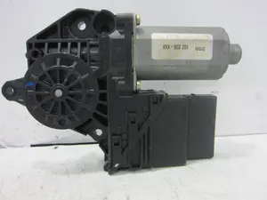 Foto de MOTOR ELEVALUNAS TRASERO DERECHO SEAT LEON (1M1) referencia 9776105407301 foto 4