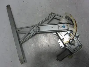 Foto de ELEVALUNAS DELANTERO IZQUIERDO TOYOTA YARIS (NCP1/NLP1/SCP1) referencia 0130822018