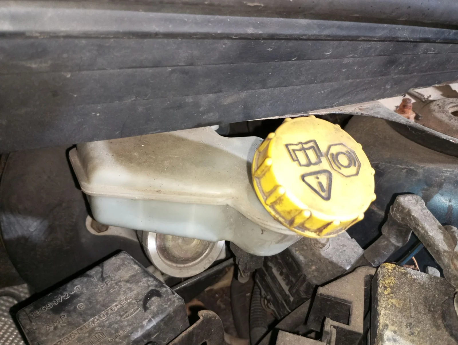 Foto de BOMBA FRENO FORD FIESTA (CBK) 1.25 16V CAT (69 CV / 51 KW)
