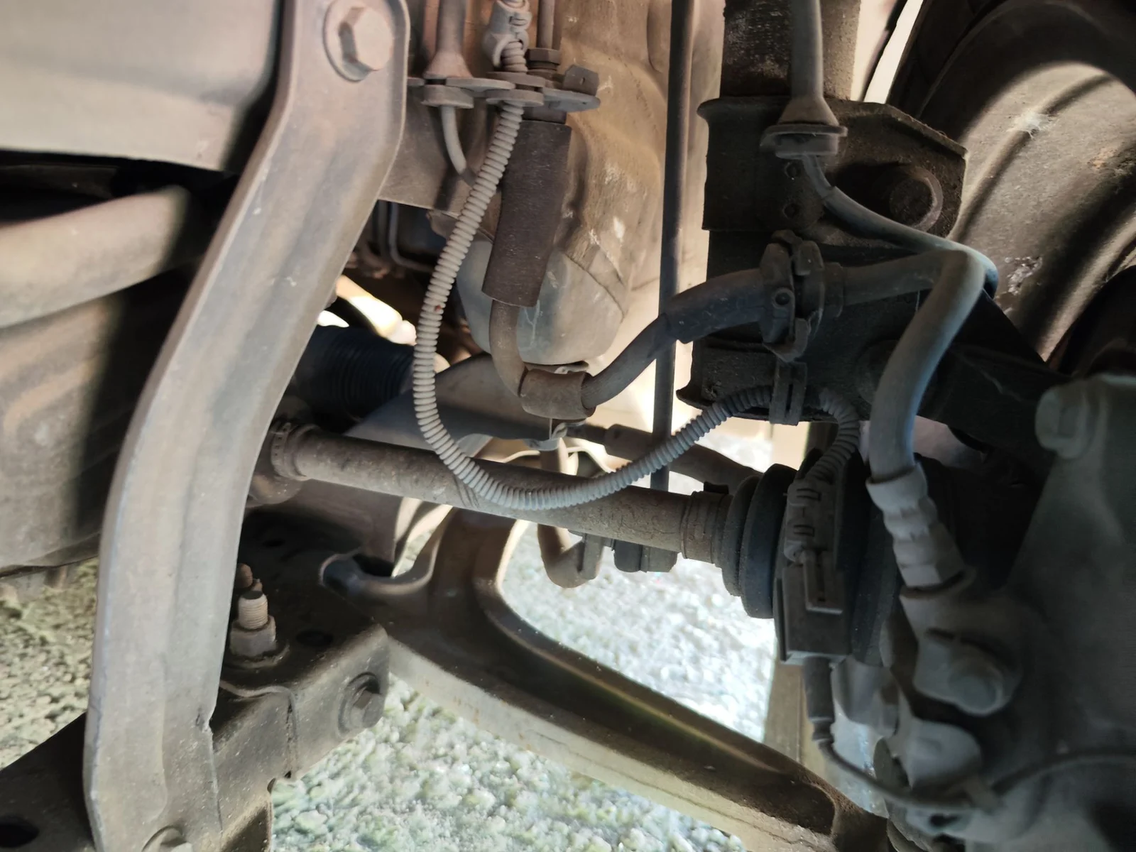 Foto de BARRA ESTABILIZADORA DELANTERA FORD KA (CCU) 1.3 TDCi CAT (75 CV / 55 KW) referencia 1683528