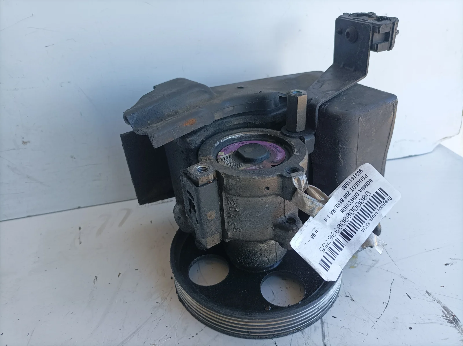 Foto de BOMBA DIRECCION PEUGEOT 206 referencia 9631411580