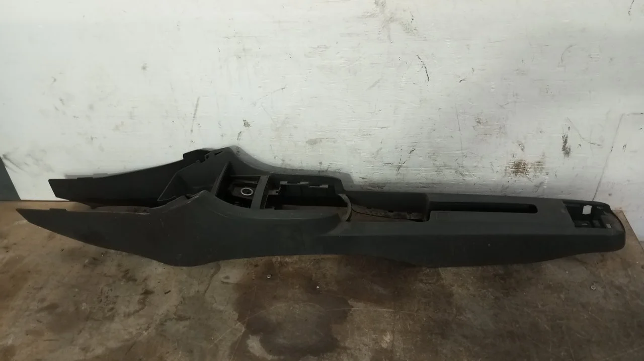 Foto de CONSOLA CENTRAL SEAT IBIZA (6L1) 1.9 TDI (101 CV / 74 KW) referencia 6L1863241