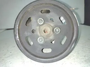 Foto de BOMBA DIRECCION VOLKSWAGEN POLO III BERLINA (6N2) 1.4 TDI (75 CV / 55 KW) referencia 038145255B foto 5