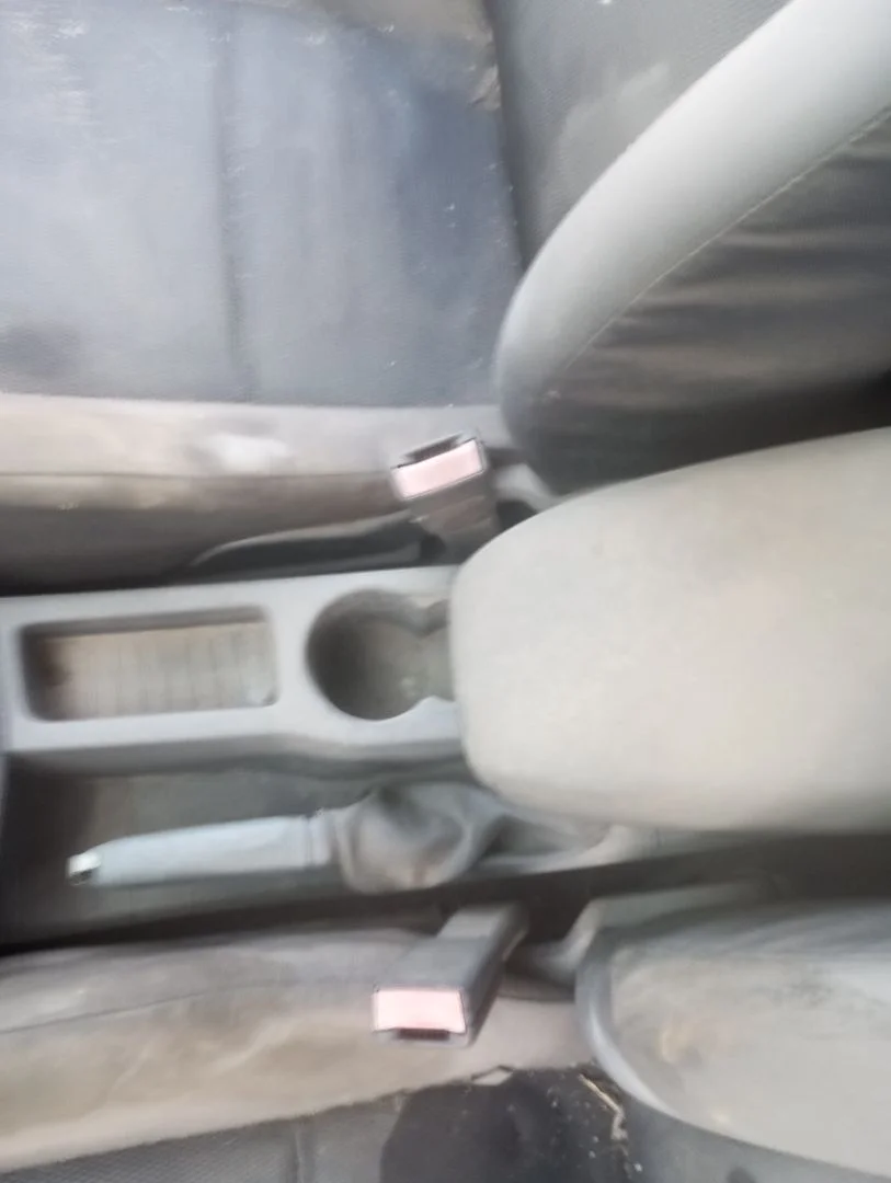 Foto de PRETENSOR AIRBAG DERECHO FORD FOCUS BERLINA (CAP) 1.6 TDCi CAT (109 CV / 80 KW)