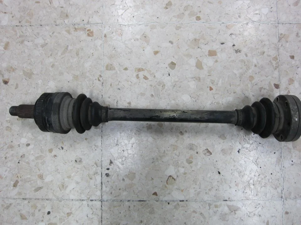 Foto de TRANSMISION TRASERA DERECHA BMW SERIE 3 COMPACTO (E36) 1.7 Turbodiesel CAT (90 CV / 66 KW) referencia 7533446