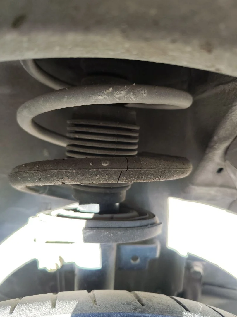 Foto de AMORTIGUADOR DELANTERO DERECHO RENAULT LAGUNA II (BG0) 1.8 CAT (120 CV / 88 KW)