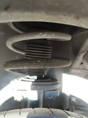 Foto de AMORTIGUADOR DELANTERO DERECHO RENAULT LAGUNA II (BG0) 1.8 CAT (120 CV / 88 KW)