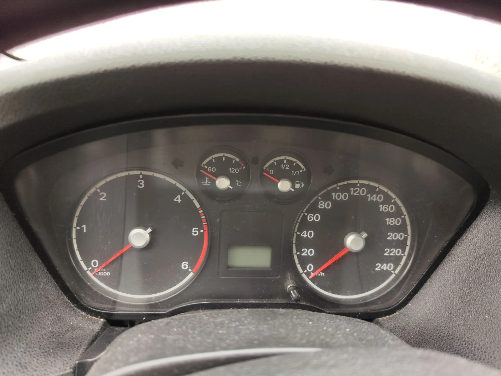 Foto de CUADRO INSTRUMENTOS FORD FOCUS BERLINA (CAP) 1.6 TDCi CAT (90 CV / 66 KW)