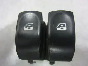 Foto de MANDO ELEVALUNAS DELANTERO IZQUIERDO RENAULT CLIO III referencia 214938