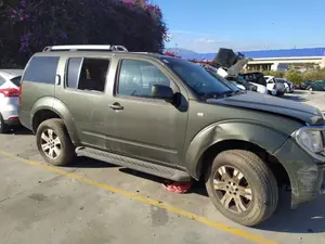 Foto de PUERTA TRASERA DERECHA NISSAN PATHFINDER (R51) 2.5 dCi Diesel CAT (190 CV / 140 KW) referencia 82100EB330