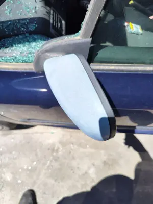 Foto de RETROVISOR IZQUIERDO PEUGEOT 307 BERLINA (S2) 1.4 16V CAT (KFU / ET3J4) (88 CV / 65 KW) foto 2
