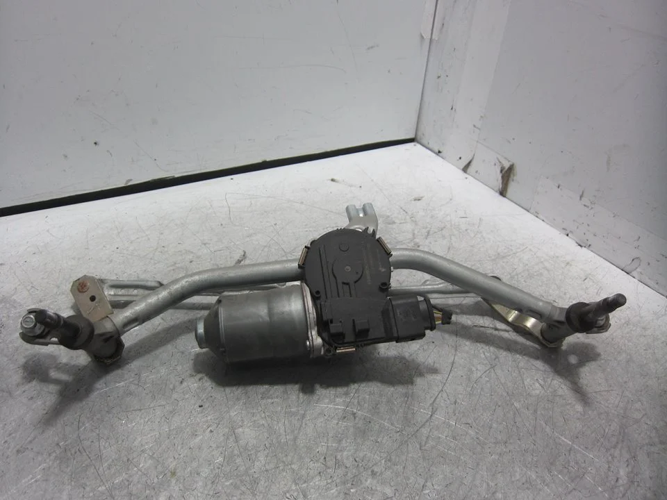 Foto de MOTOR LIMPIA DELANTERO OPEL CROSSLAND X 1.2 (110 CV / 81 KW) referencia 3397021919