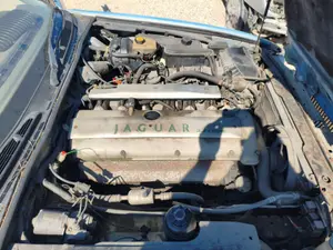 Foto de MOTOR COMPLETO JAGUAR XJ 3.2 CAT (211 CV / 155 KW)
