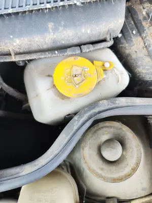 Foto de DEPOSITO LIMPIA OPEL CORSA C 1.2 16V CAT (Z 12 XE / LW4) (75 CV / 55 KW) referencia 9114661
