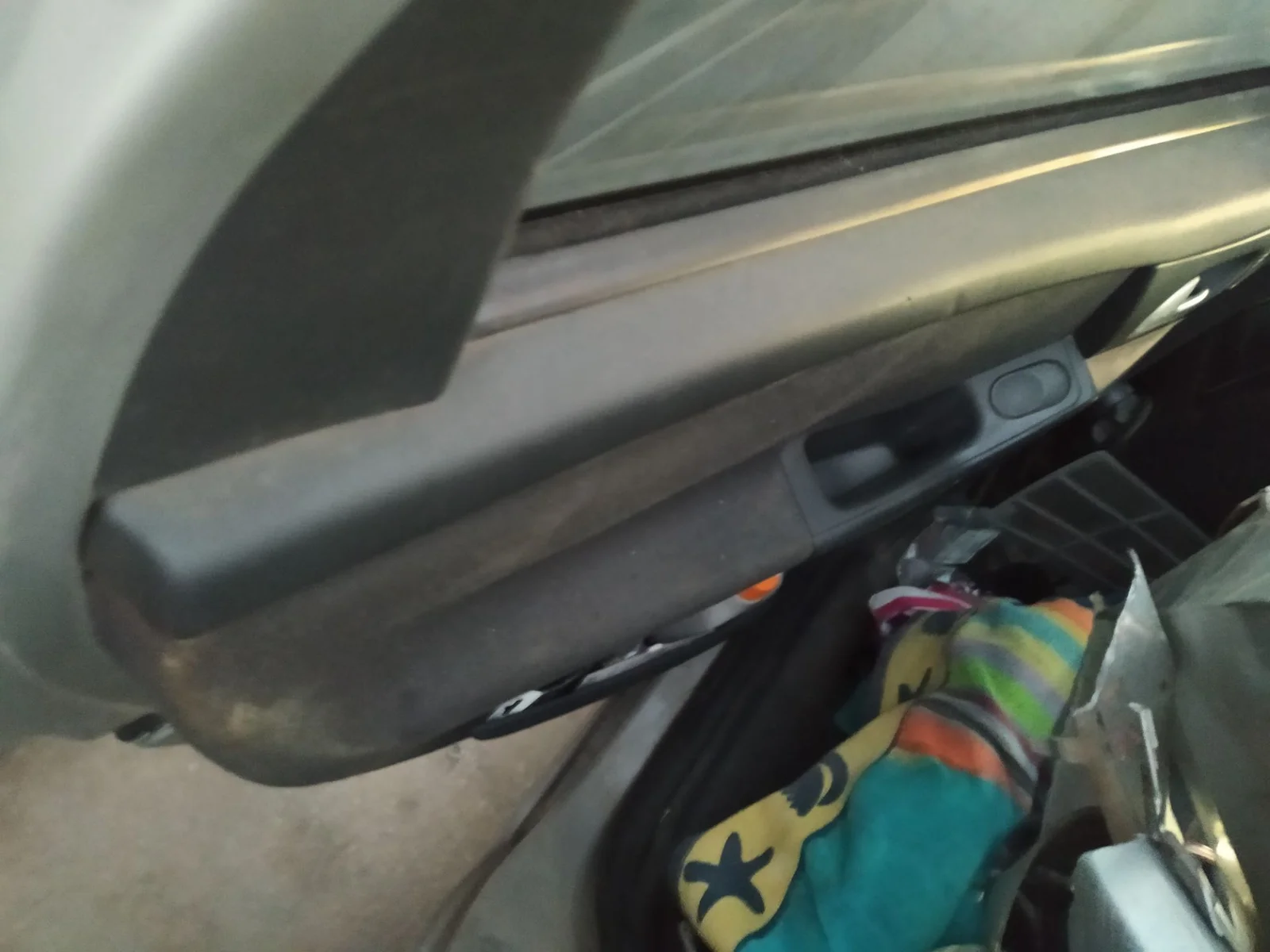 Foto de GUARNECIDO PUERTA TRASERA IZQUIERDA OPEL MERIVA 1.7 16V CDTI (101 CV / 74 KW) referencia 13123582