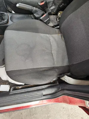 Foto de ASIENTO DELANTERO IZQUIERDO OPEL CORSA C 1.2 16V CAT (Z 12 XEP / LB4) (80 CV / 59 KW)