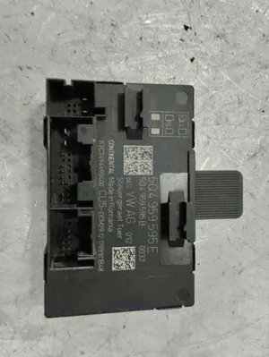 Foto de MODULO ELECTRONICO SKODA SUPERB BERLINA (3V3) referencia 5Q4959595E